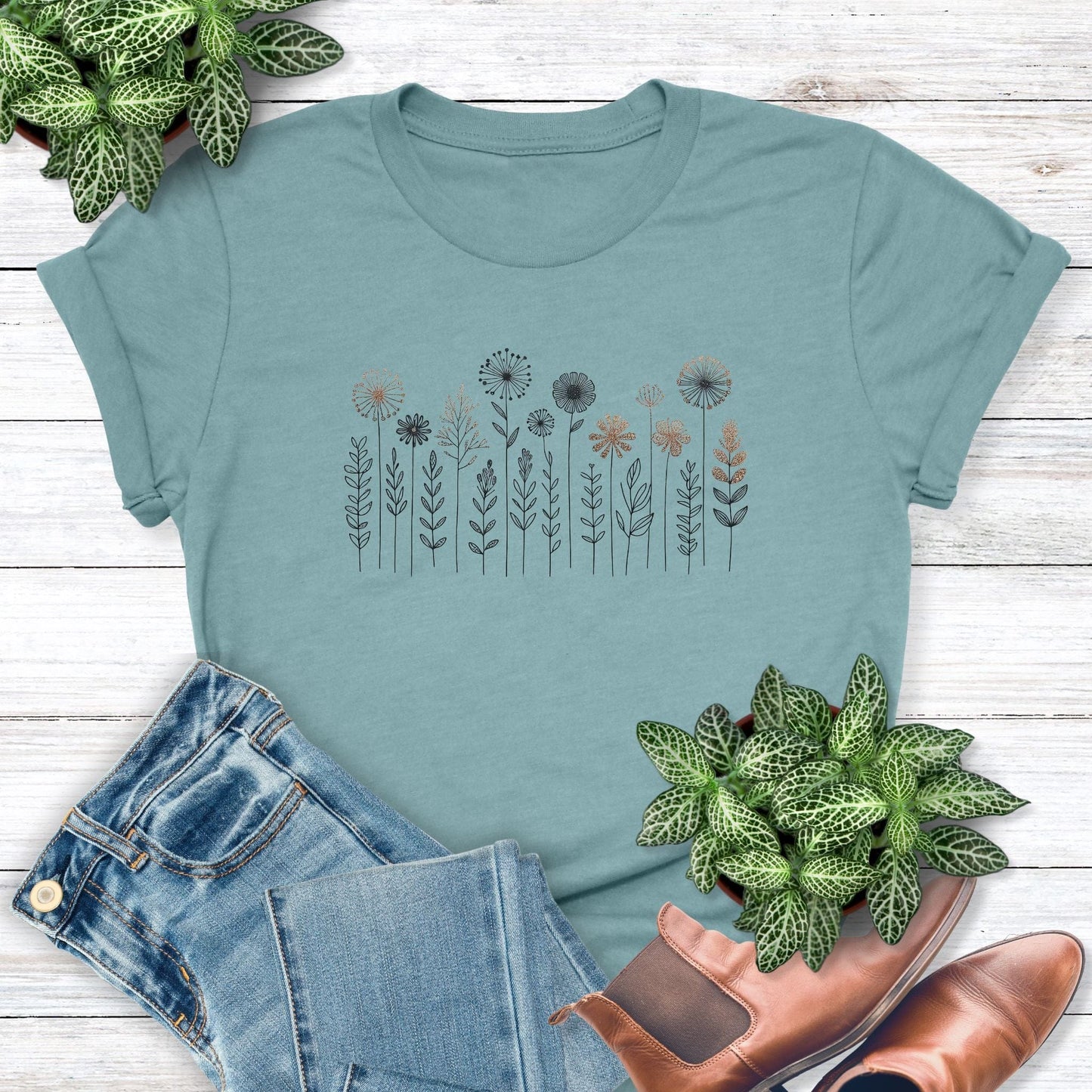 A cute and charming nordic wildflower shirt for ladies - great as a gift for gardeners and flower lovers!