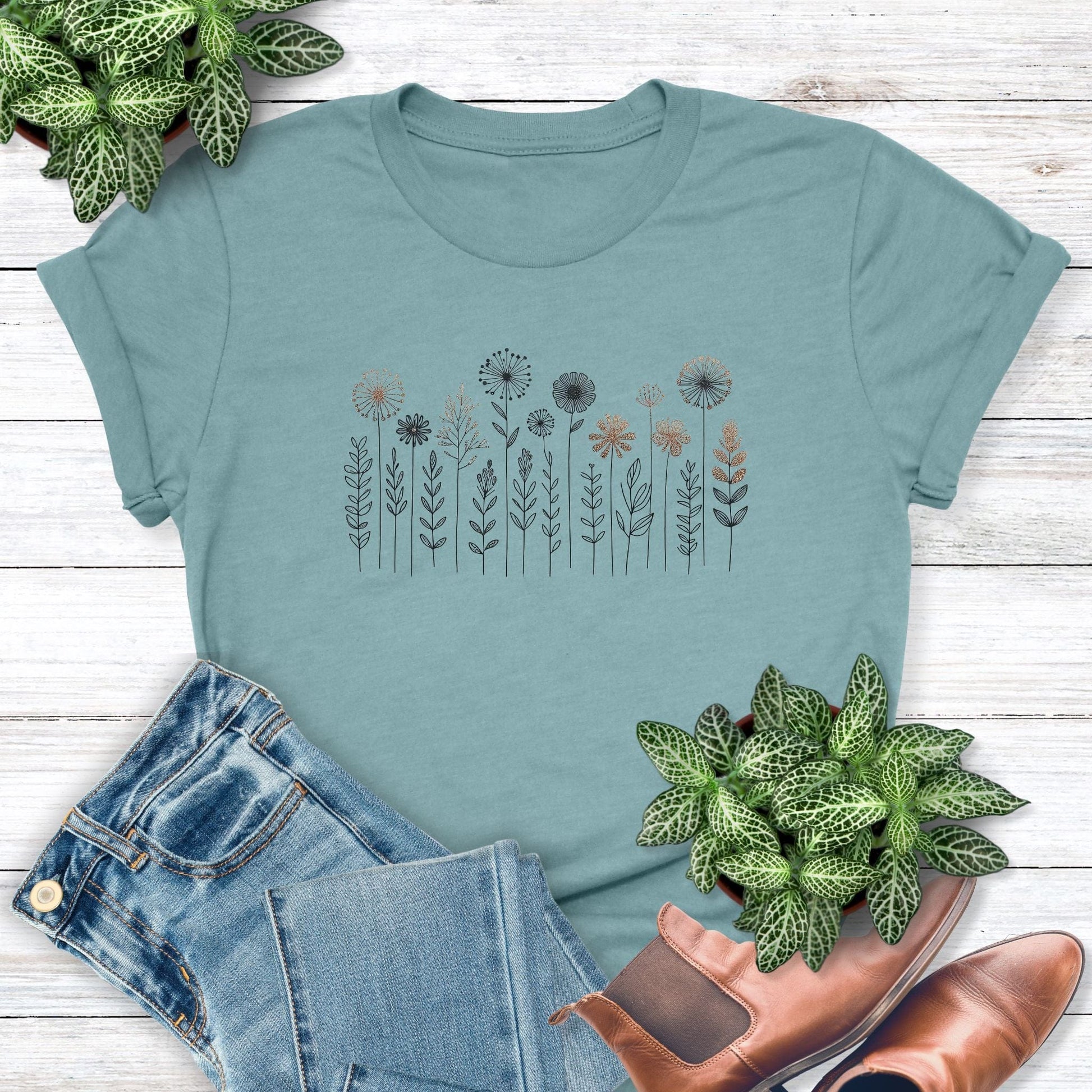 A cute and charming nordic wildflower shirt for ladies - great as a gift for gardeners and flower lovers!